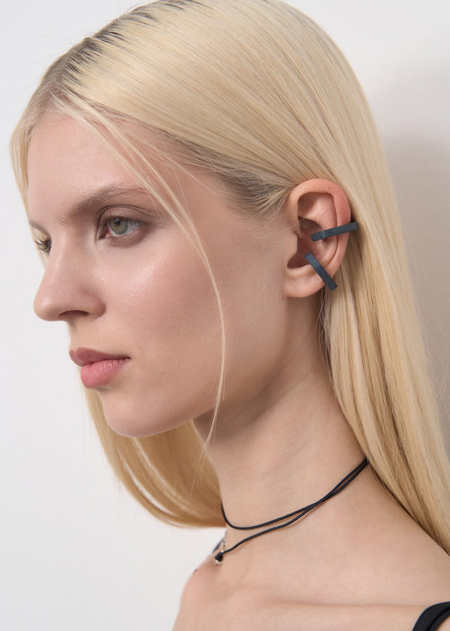 STRUGA Signature Carbon Fiber Arctic Cuff (L) - industrial silver & carbon fiber cuff bracelet handcrafted Bali - view 4