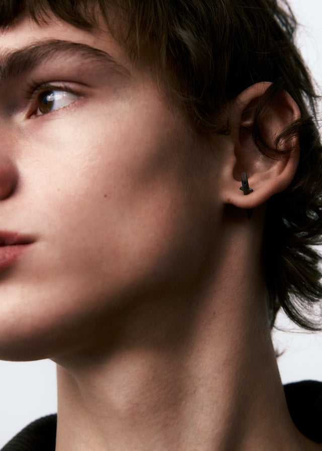 STRUGA Earring Double Thorn (S) #1 - edgy sterling silver earrings handcrafted Bali - view 4