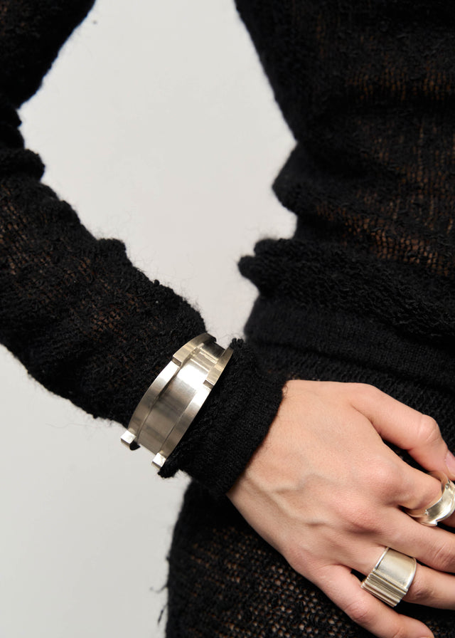 STRUGA STRUGA Big Thorn Silver Bracelet with Carbon Fiber - edgy silver & carbon fiber bracelet handcrafted Bali - view 2