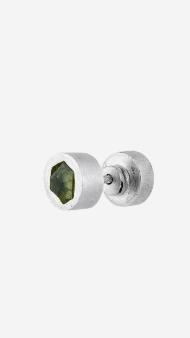 STRUGA Journal — Tarnished Silver Earrings — How to Clean and Prevent